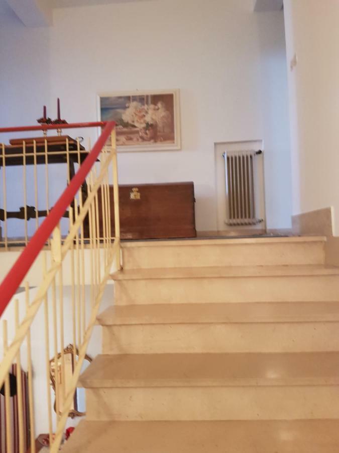 Antica Casa Di Famiglia Hotel Castiglione del Lago Exterior photo