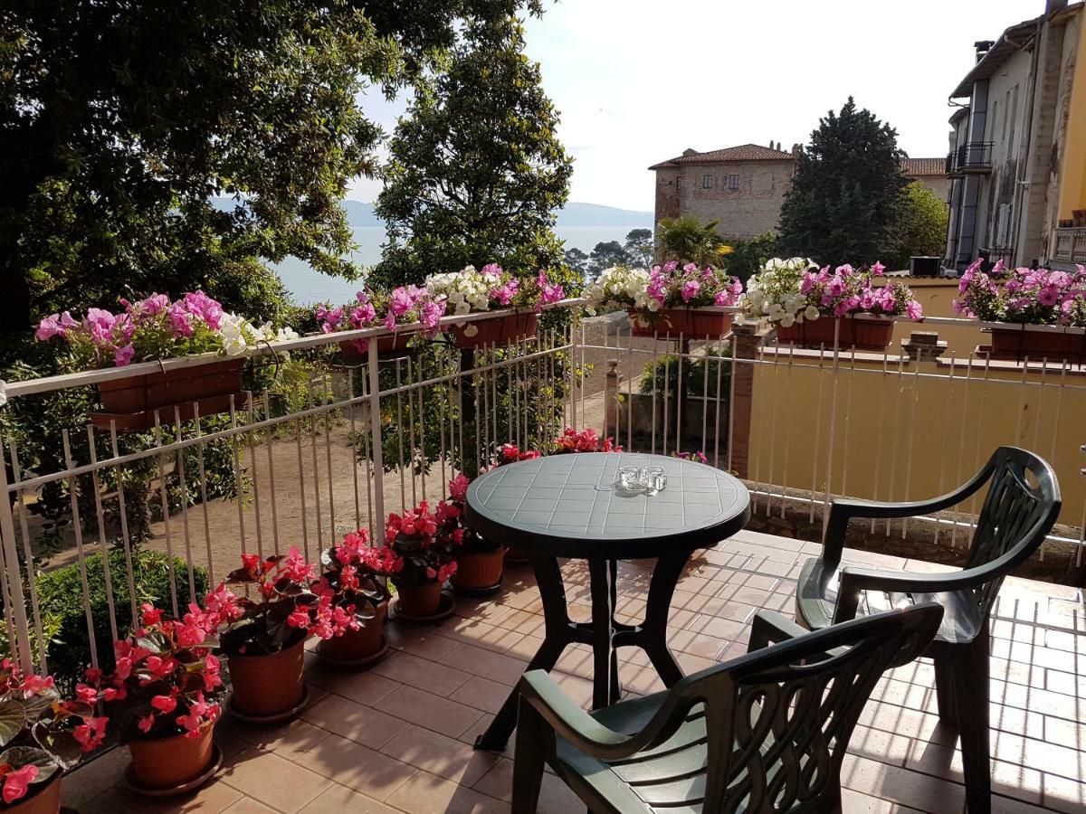 Antica Casa Di Famiglia Hotel Castiglione del Lago Exterior photo