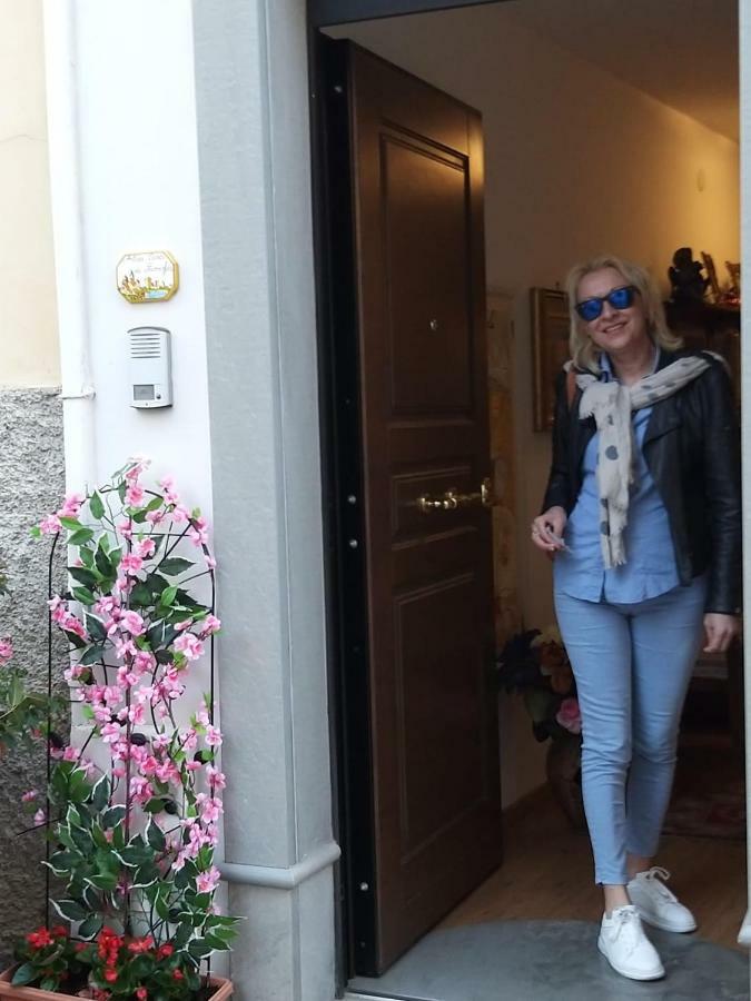 Antica Casa Di Famiglia Hotel Castiglione del Lago Exterior photo